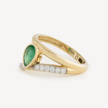 Suave Emerald Diamonds Ring