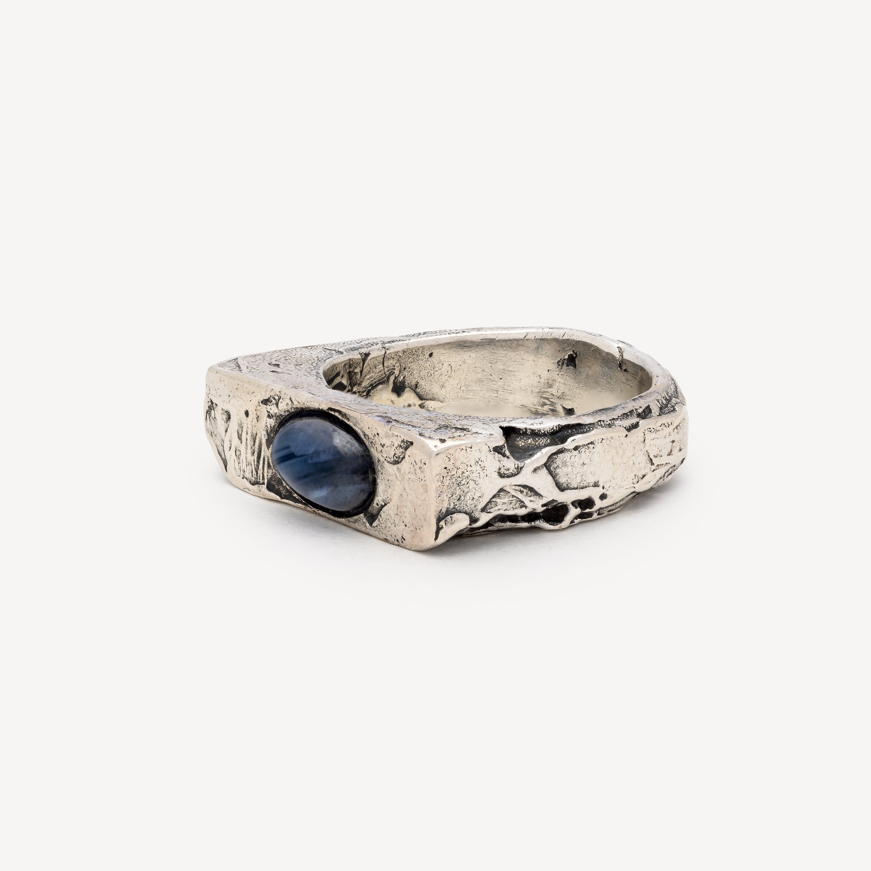 Etoile L Sapphire Ring