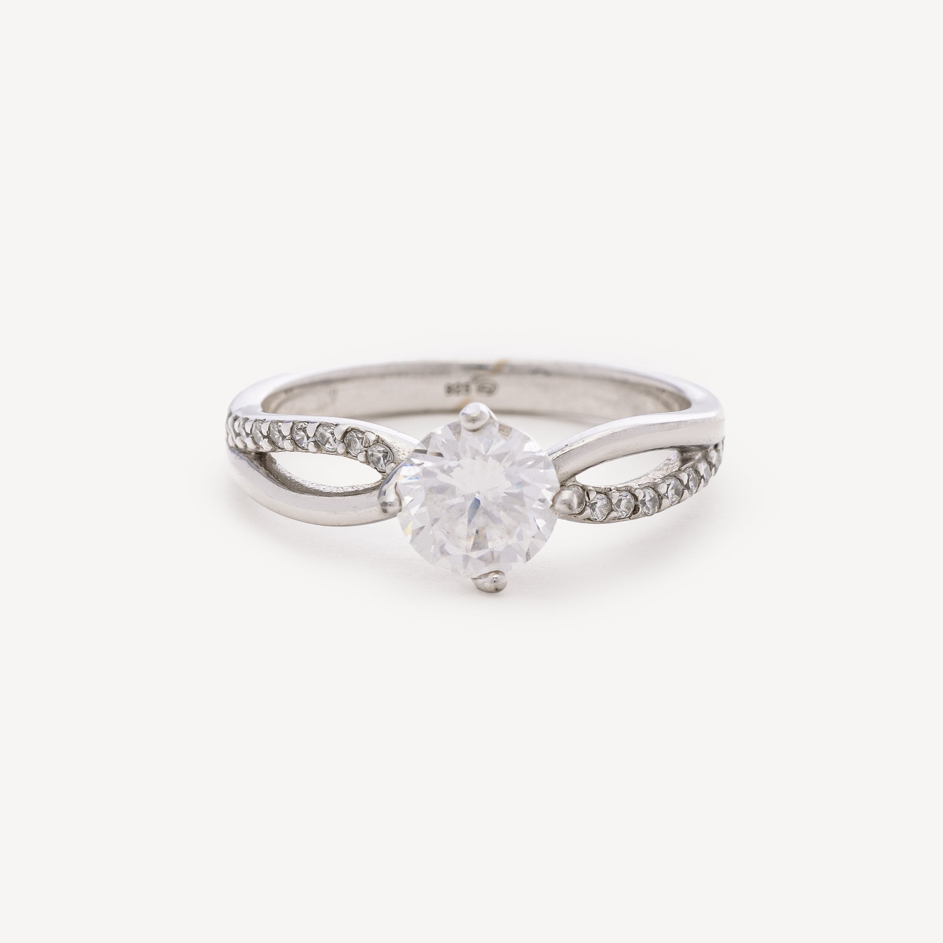 Solitaire Cross Ring