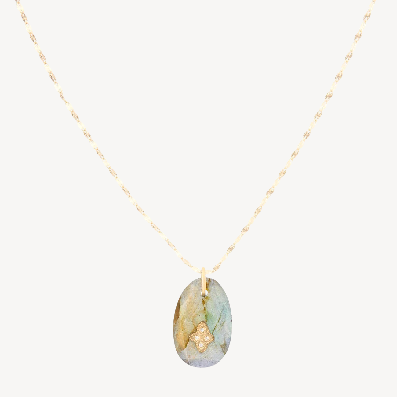 Gaïa n°1 Labradorite necklace