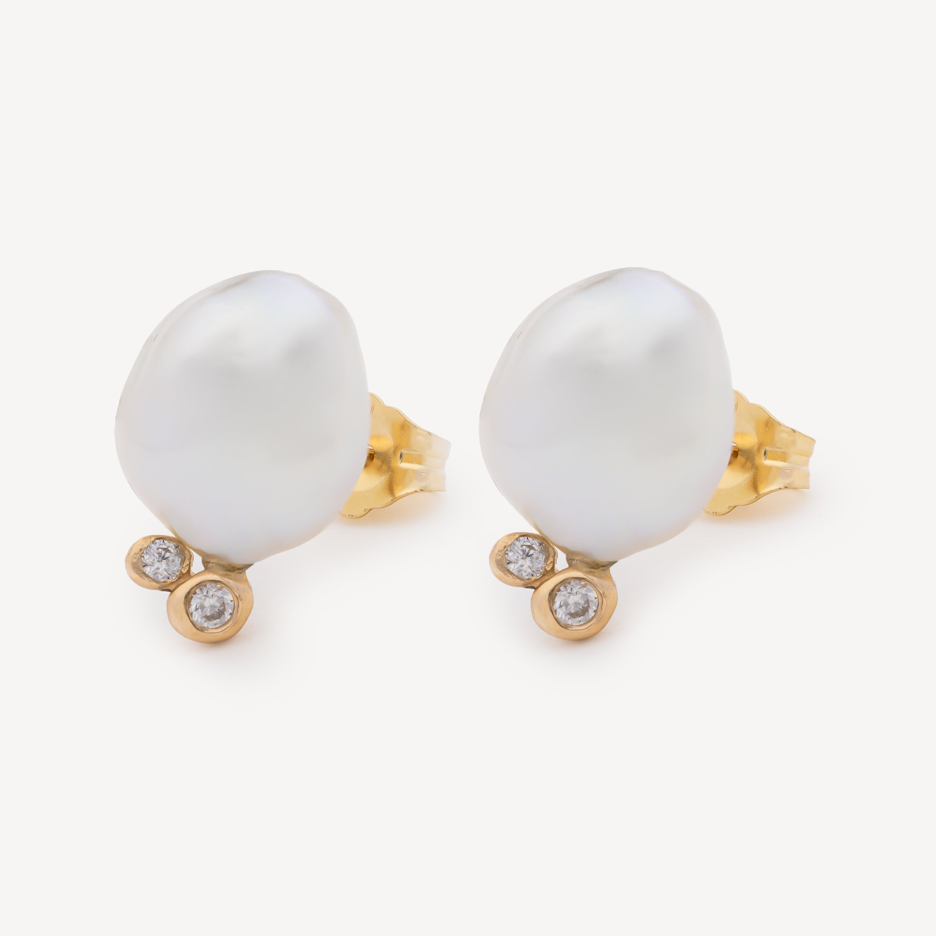 Earrings Lunar Cloud Pearl Diamonds