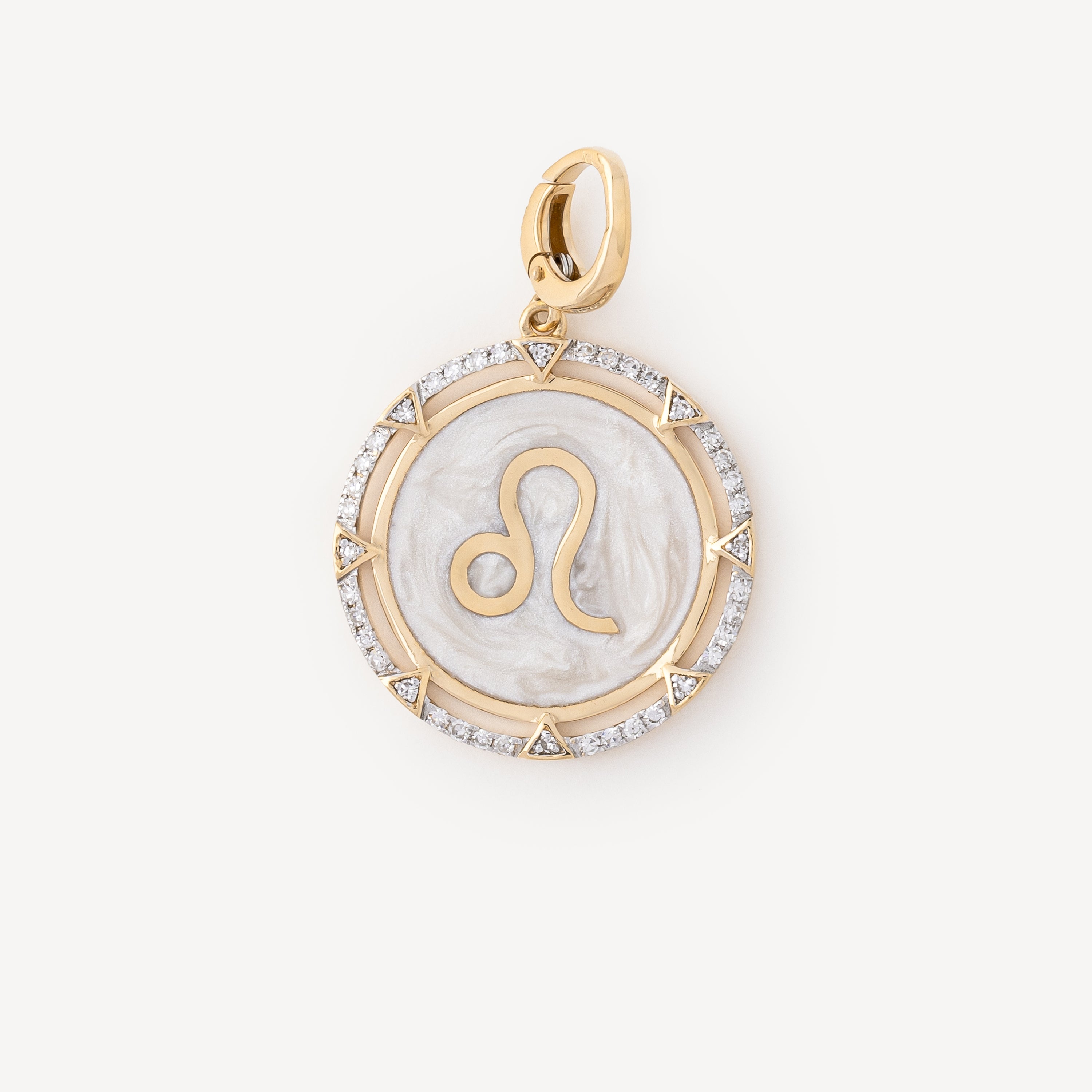 Charm Round Leo White Diamonds Gold