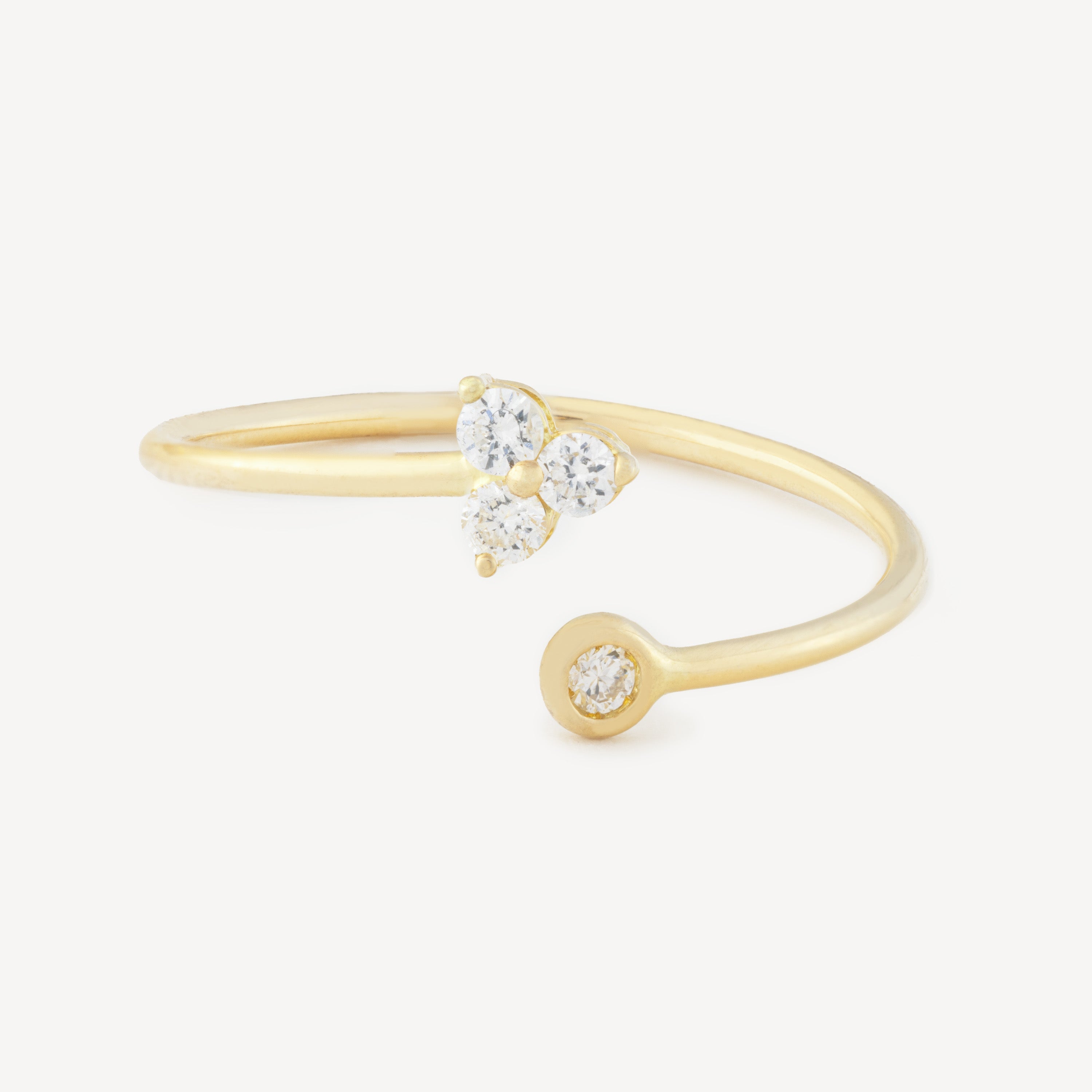 Ring 3+1 Yellow Gold Diamonds