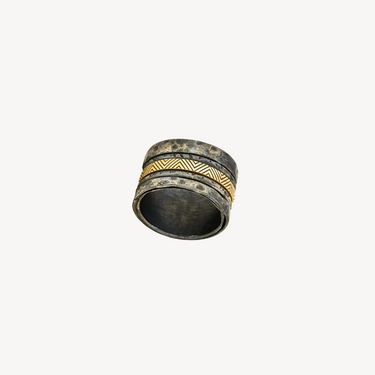 Yellow Gold Hammered Mobile Ring