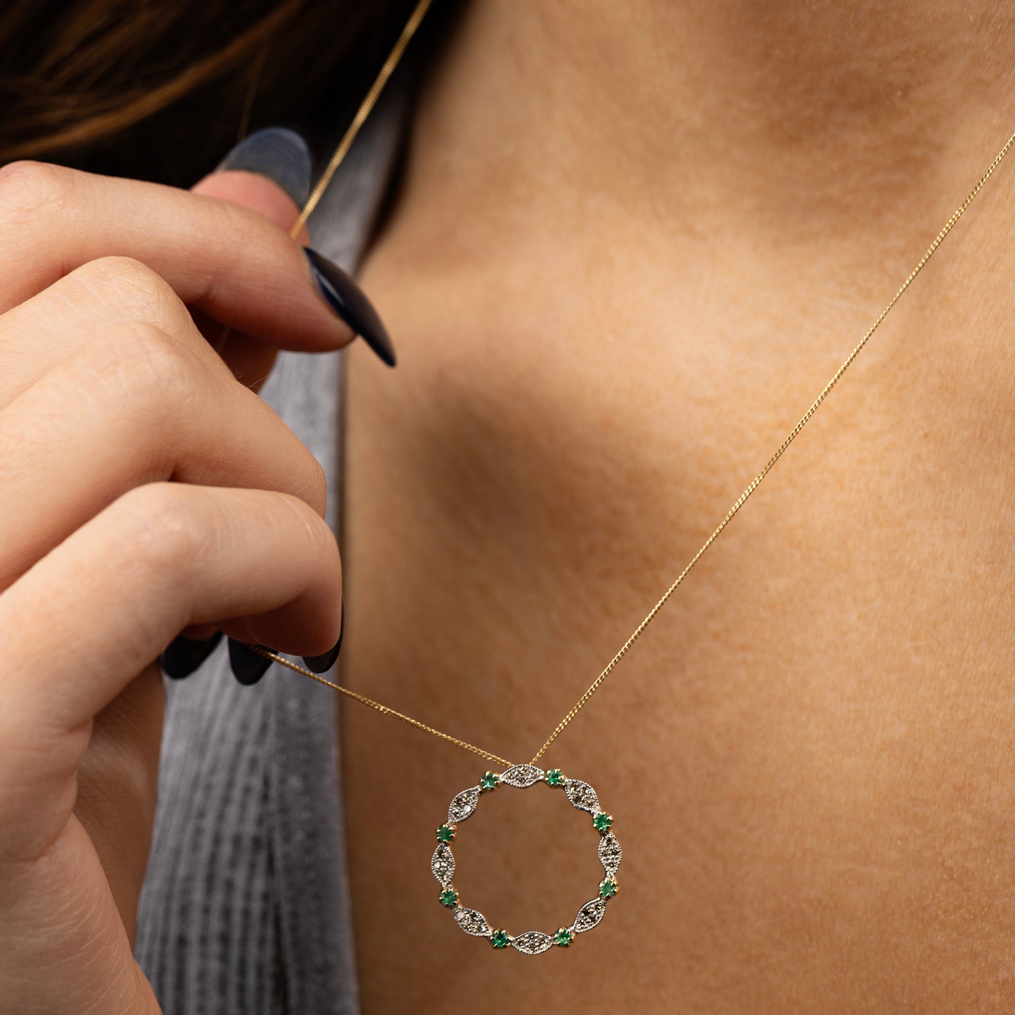 Ava n°2 Emerald necklace