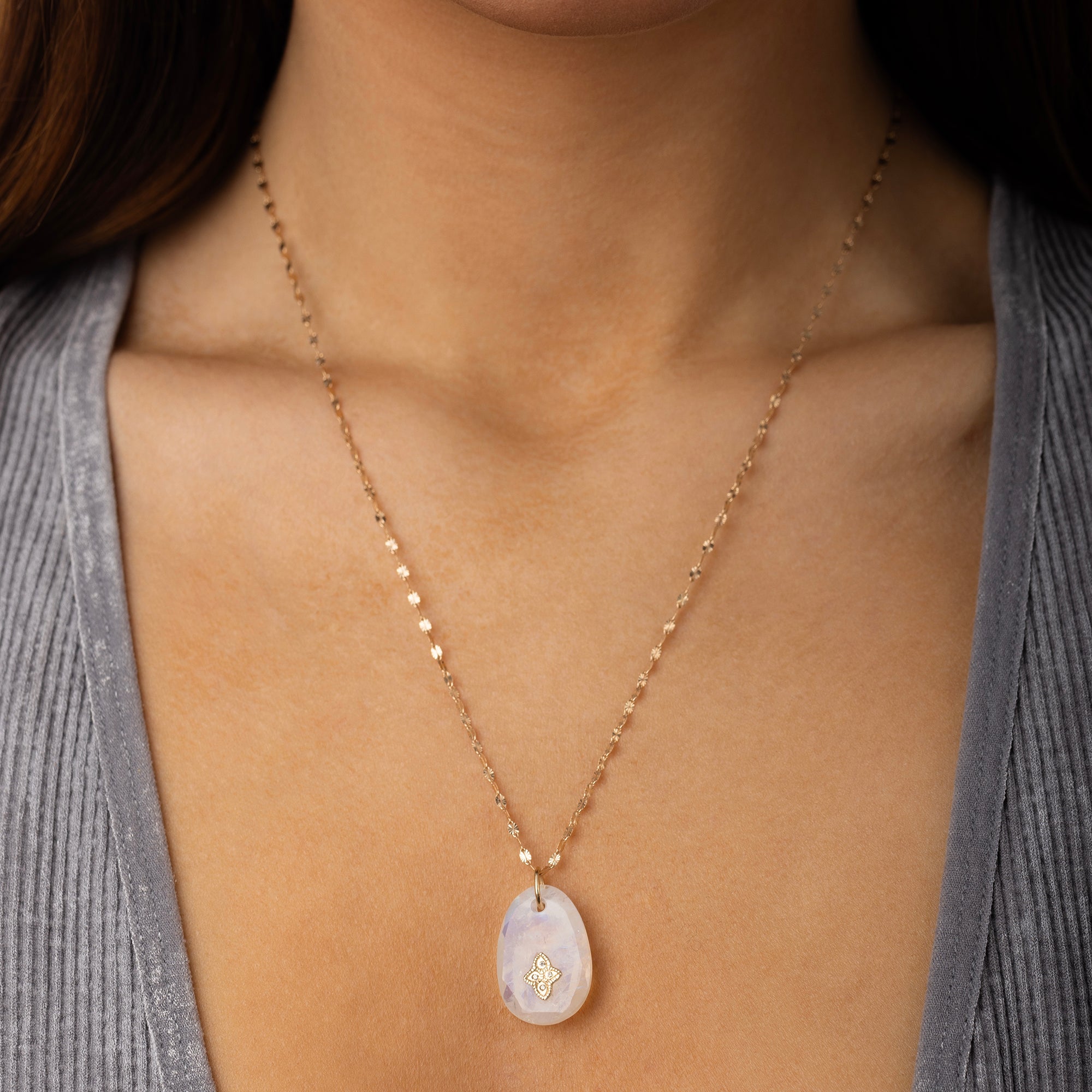 Gaia n°1 Moonstone necklace