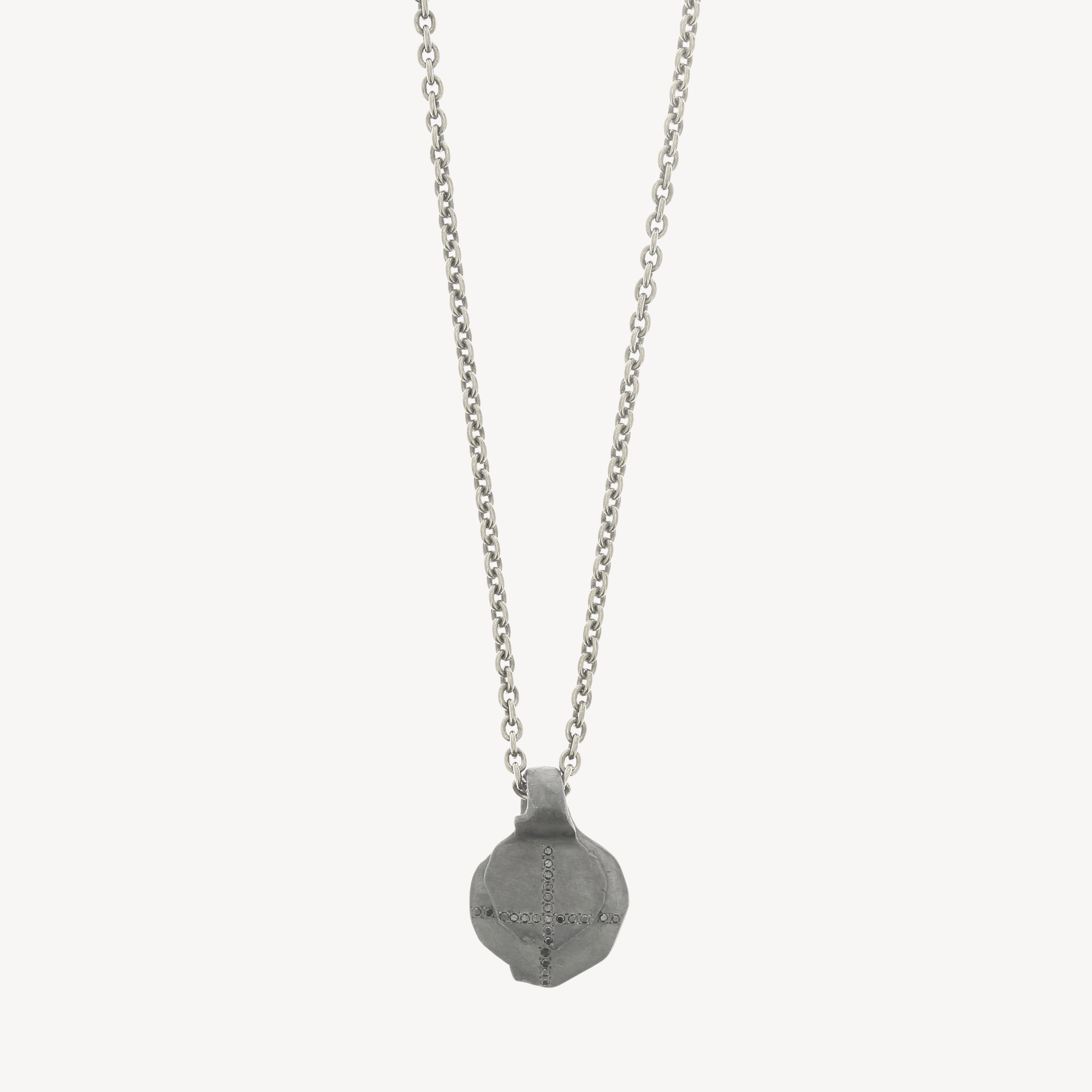 Cross Arion necklace