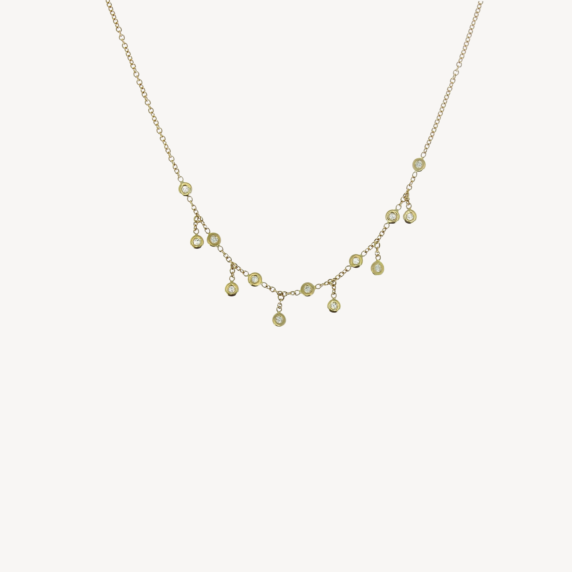 Half Diamond Shaker necklace Yellow gold