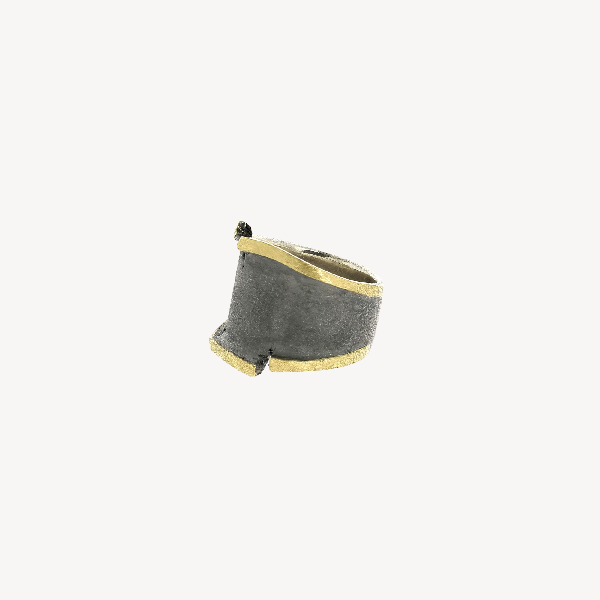 Torn Gold Edges ring