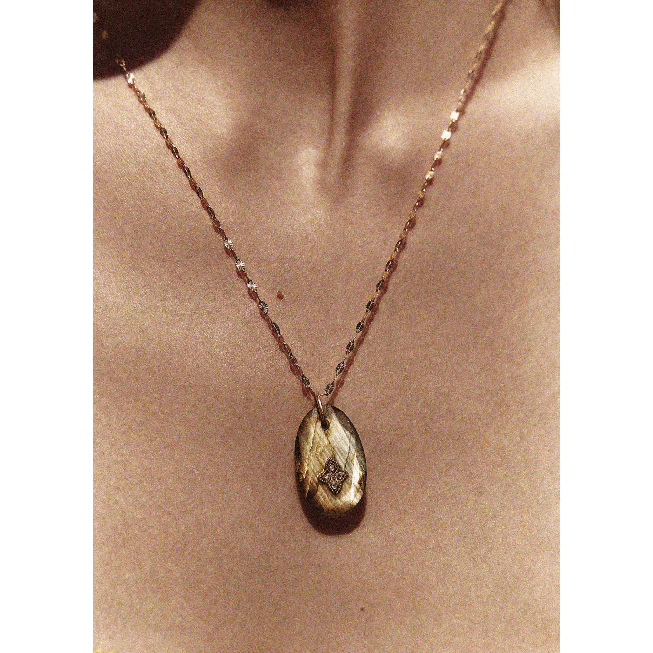 Gaïa n°1 Labradorite necklace