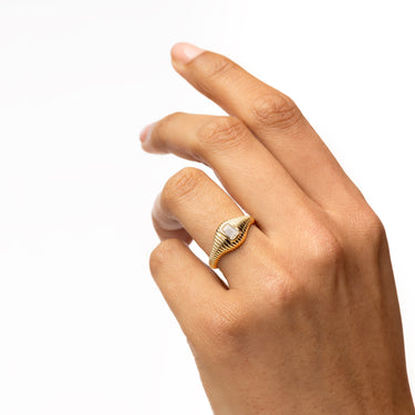 Bague Cut Flutted Signet