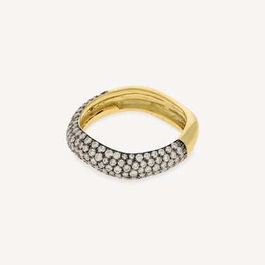 Rebellion-Ring mit Pavé-Diamanten