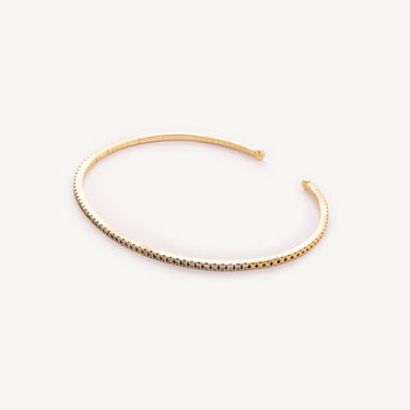 Fine gold and diamond bangle bracelet